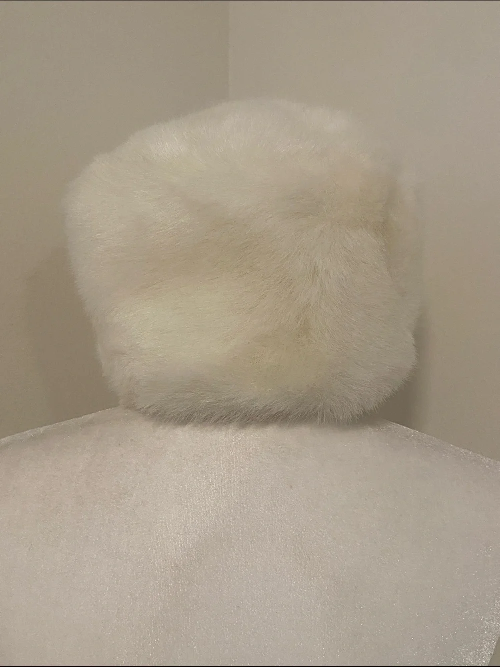 Fabulous Furs vintage faux fur satin lined russian style fur hat one size